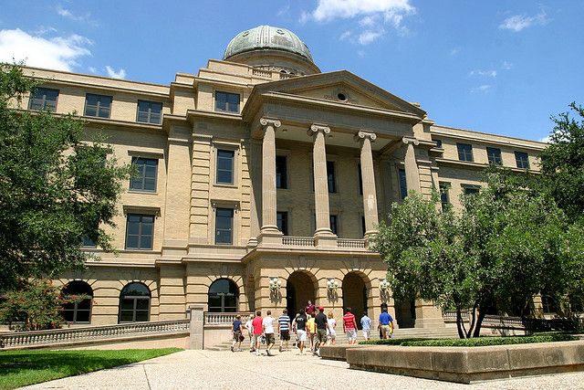 texas-am-university-police-officer.jpg